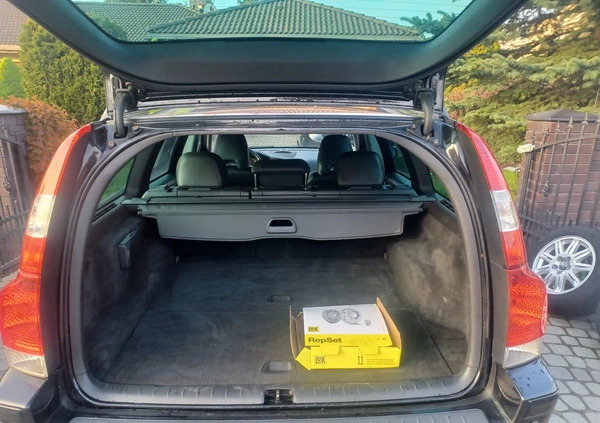 Volvo V70 cena 12900 przebieg: 285000, rok produkcji 2005 z Łódź małe 56
